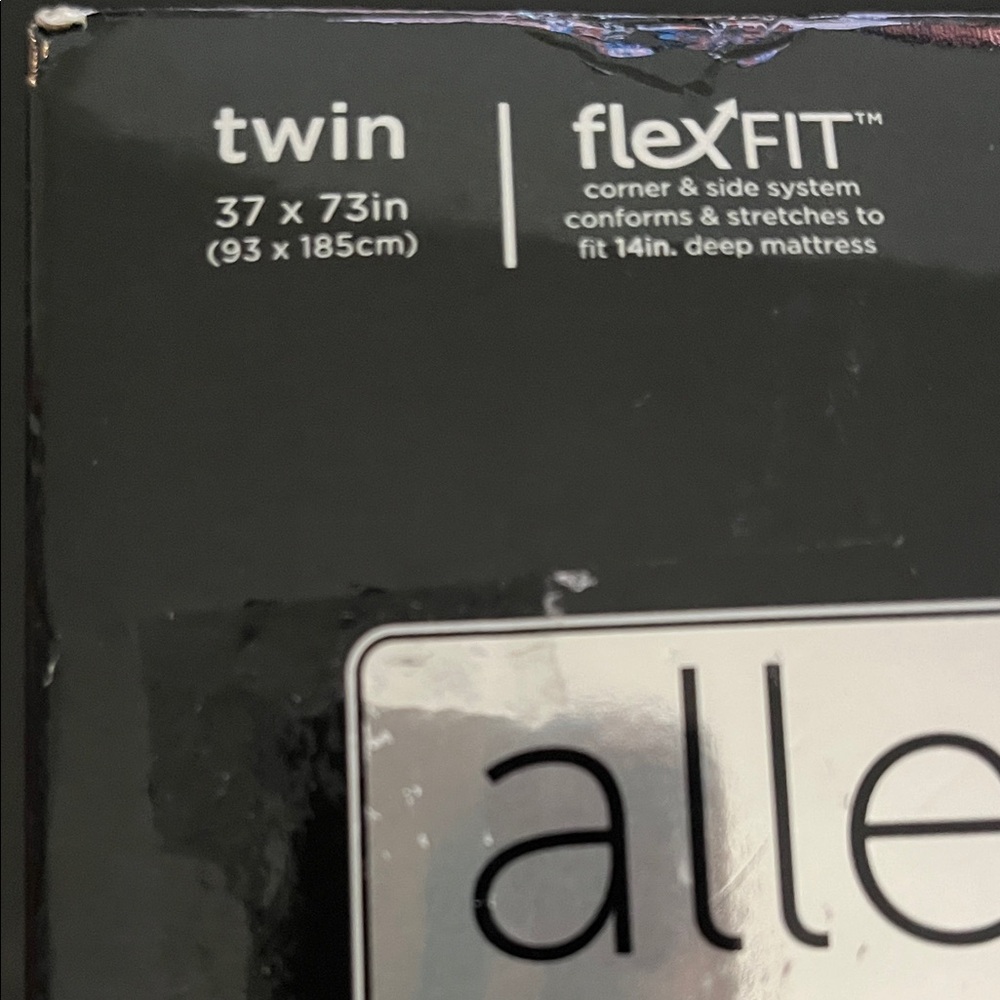 AllerEase Platinum Zip-Off Mattress Protector-Twin - Picture 2 of 9